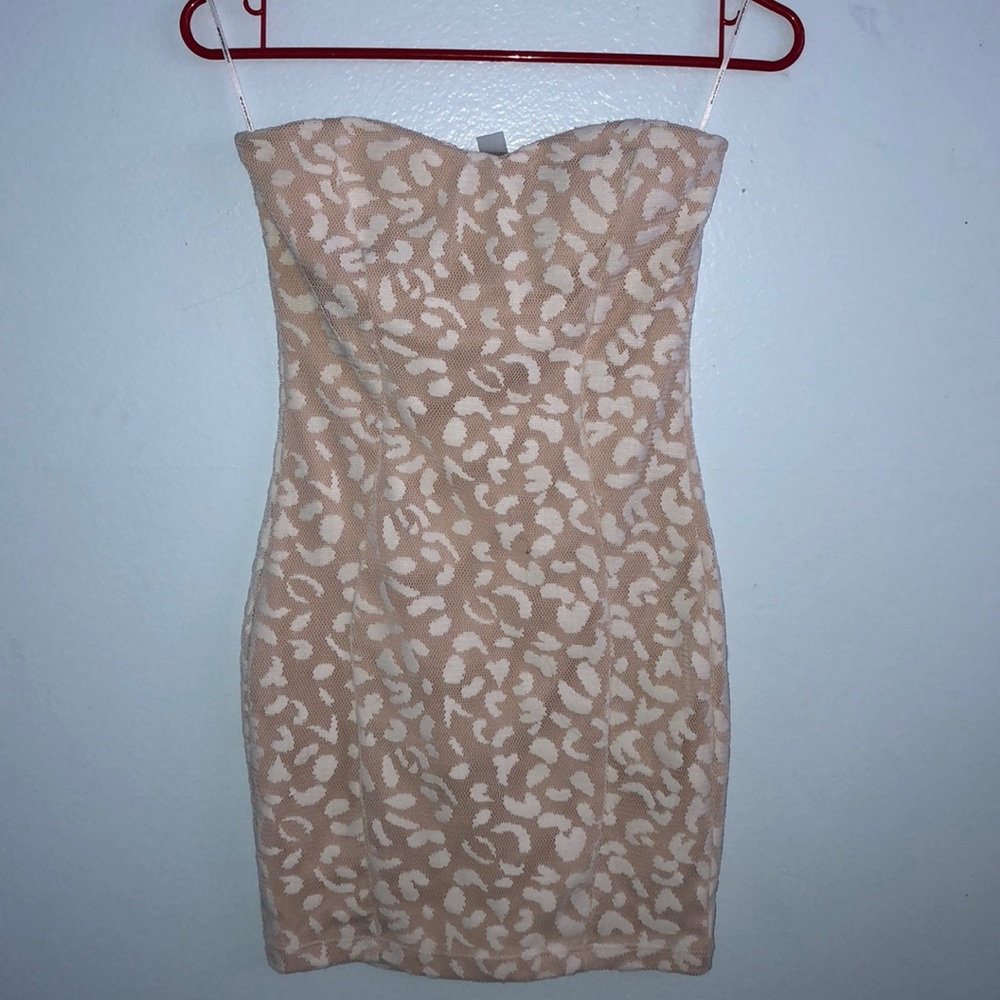 Dress - Picture 3 of 3